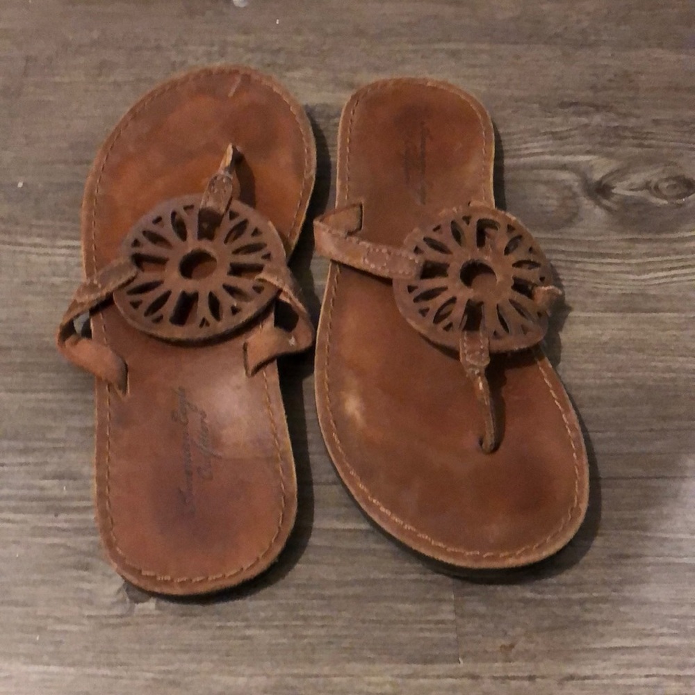 American eagle flip flops. Worn maybe 3 times